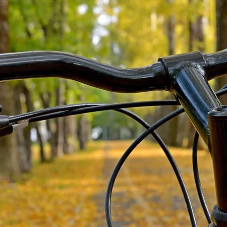 Отель Express & By Ihg